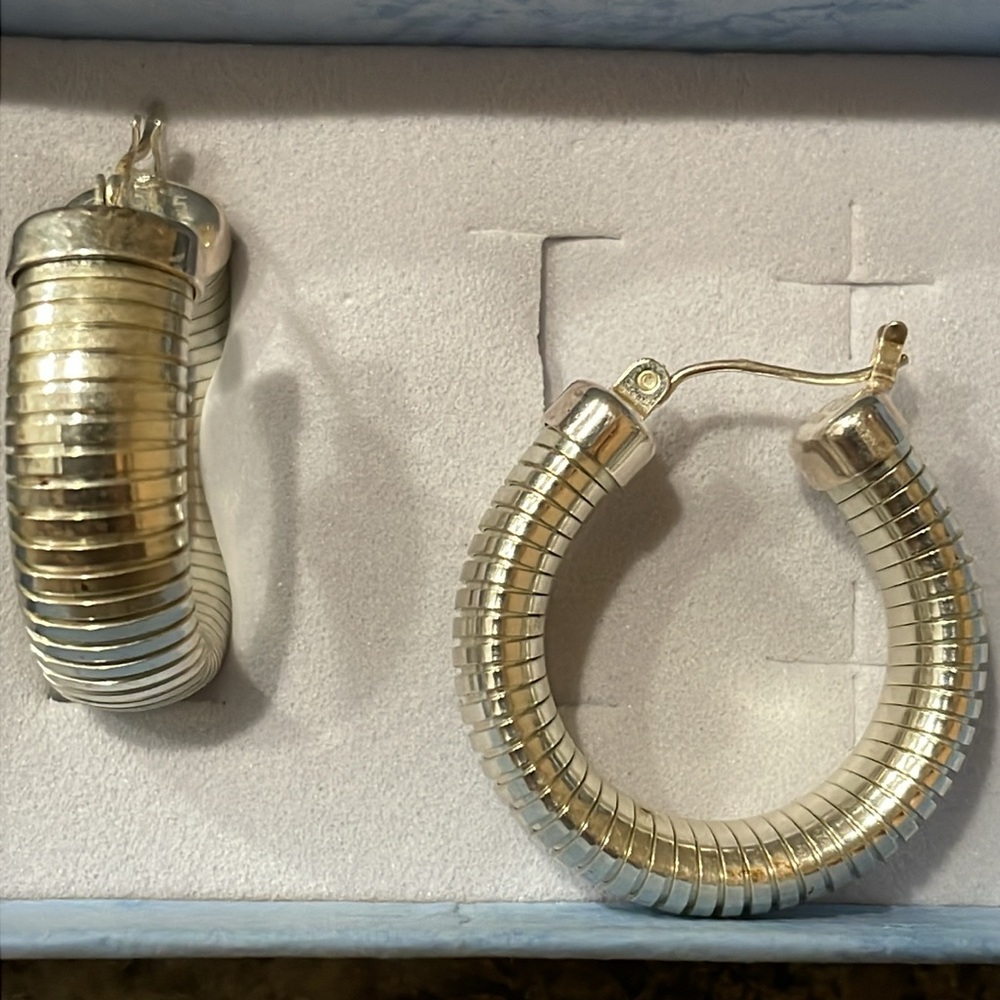925 Sterling Silver Pfat Hoop Earrings NWOT